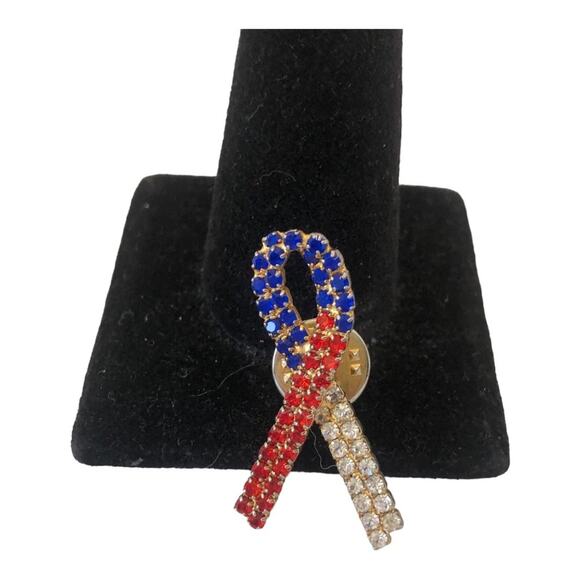Rhinestone Goldtone Patriotic Ribbon Brooch Red White Blue Ribbon Pin USA - Picture 4 of 9